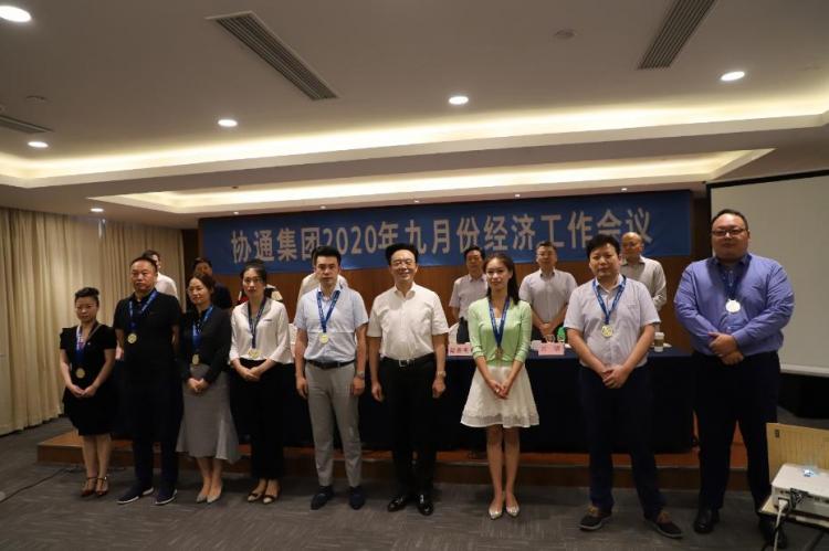 在危機(jī)中尋找生機(jī) 全力沖刺金秋九月